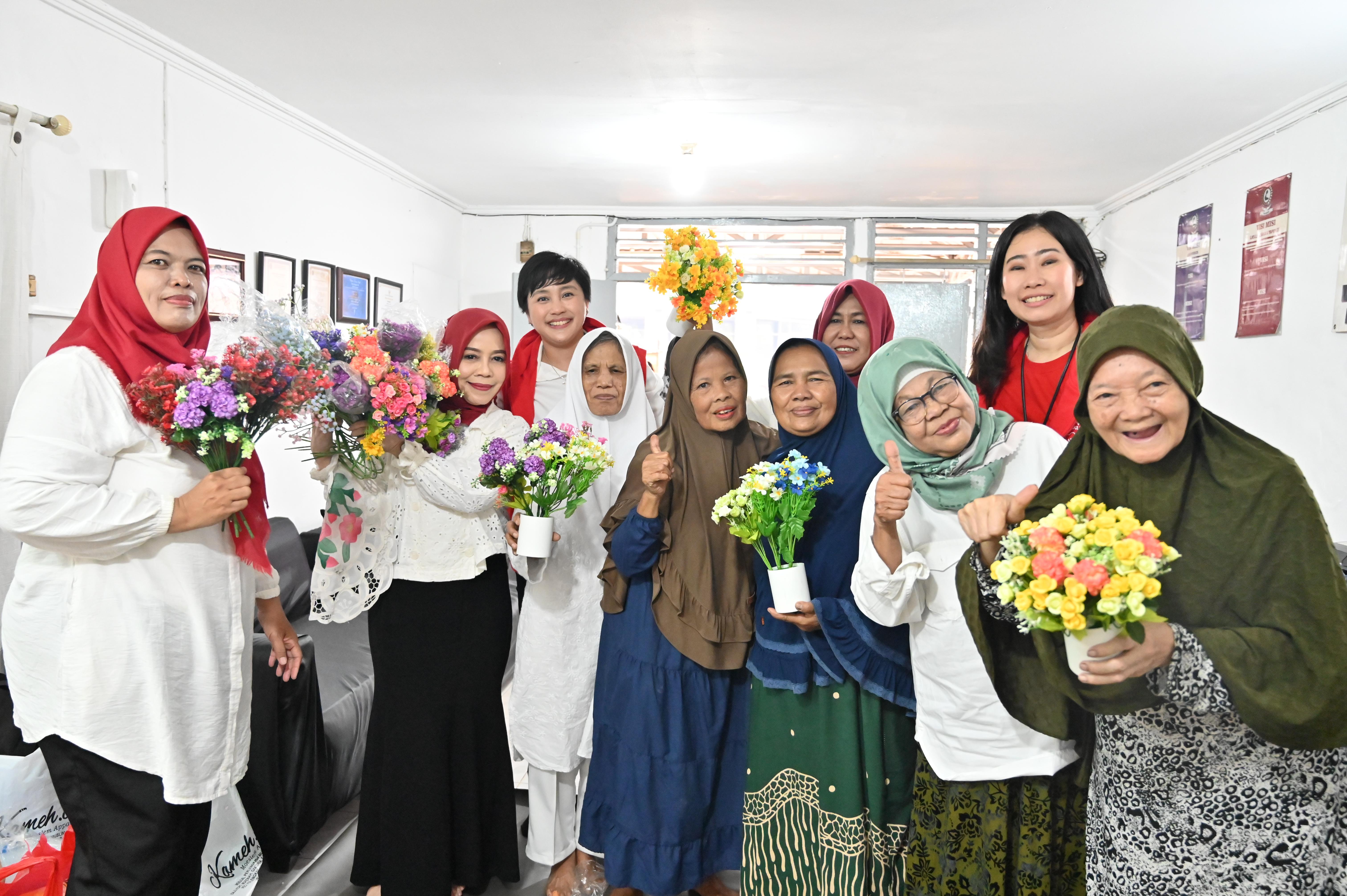 \App\Helpers\getUpload($galleryId)->alt