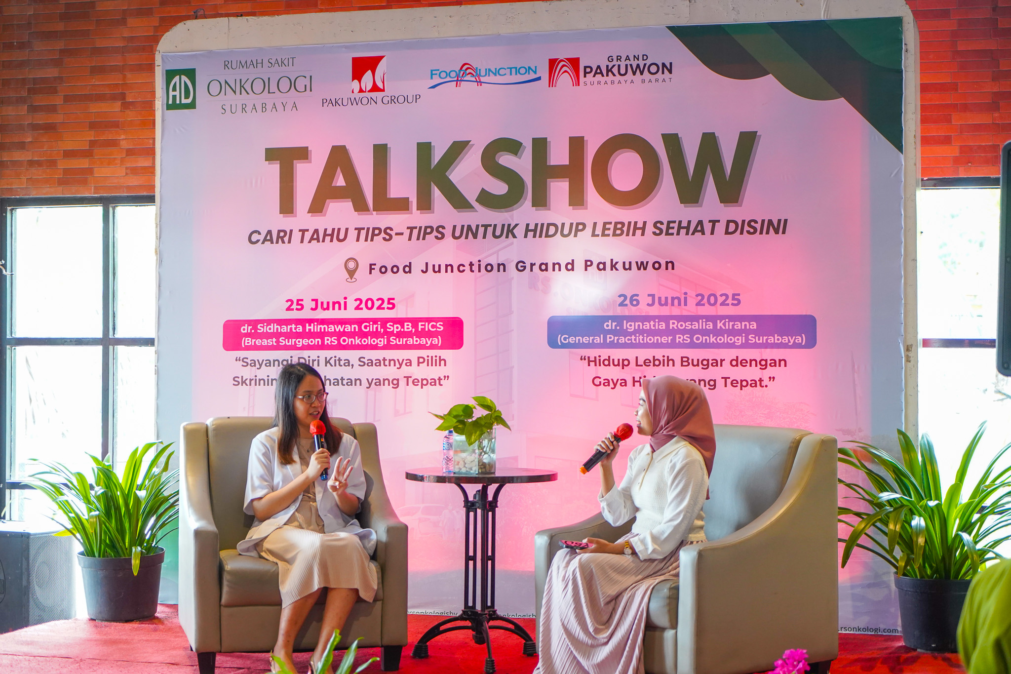 \App\Helpers\getUpload($galleryId)->alt