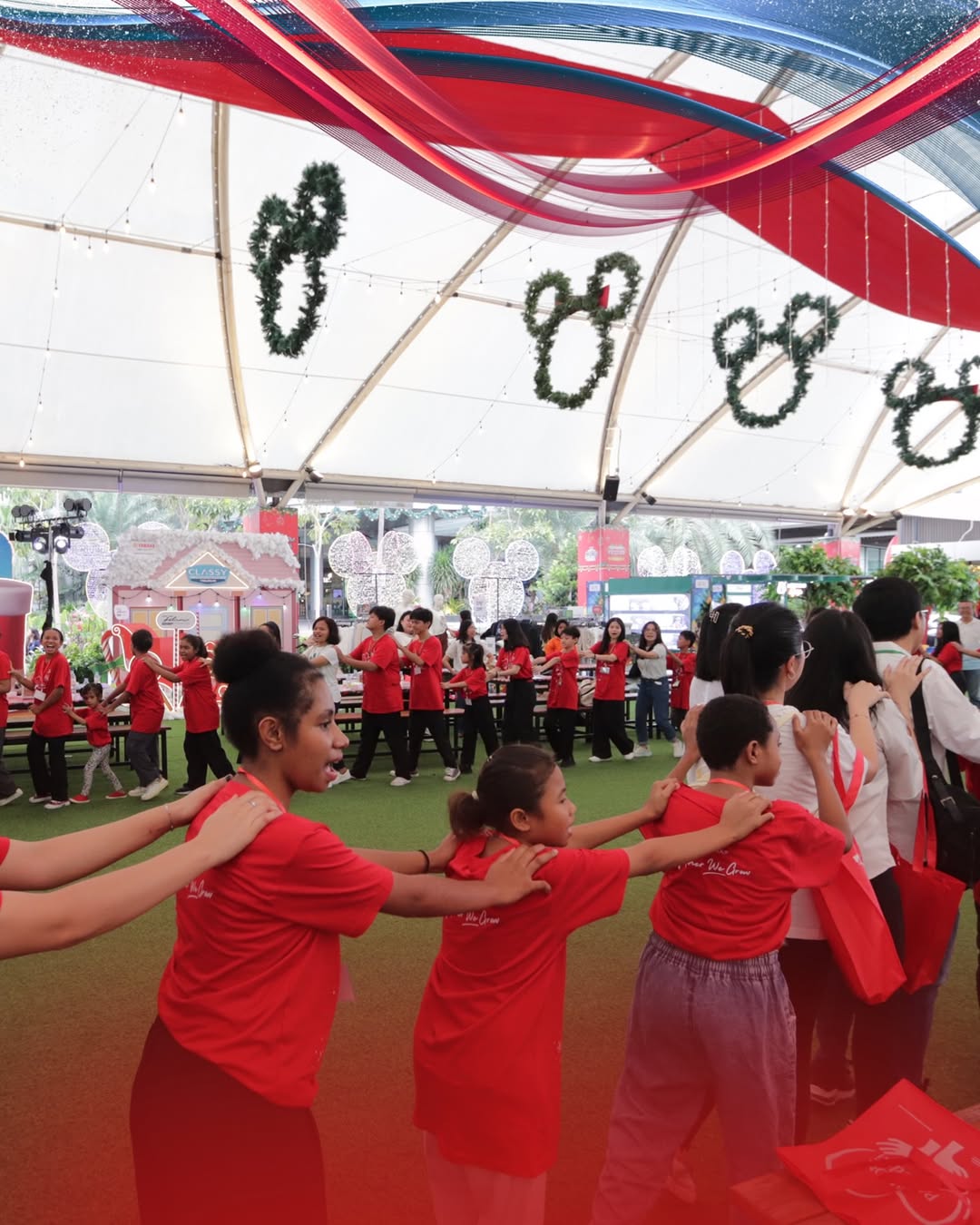 \App\Helpers\getUpload($galleryId)->alt