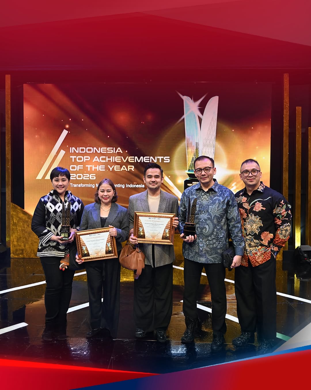 \App\Helpers\getUpload($galleryId)->alt